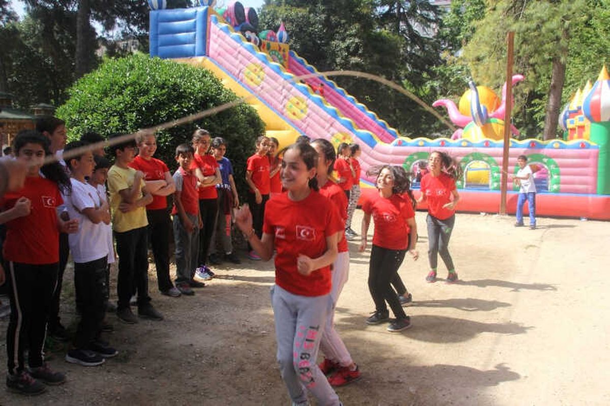 Hatay\'da Çocuk Oyunları Şenliği