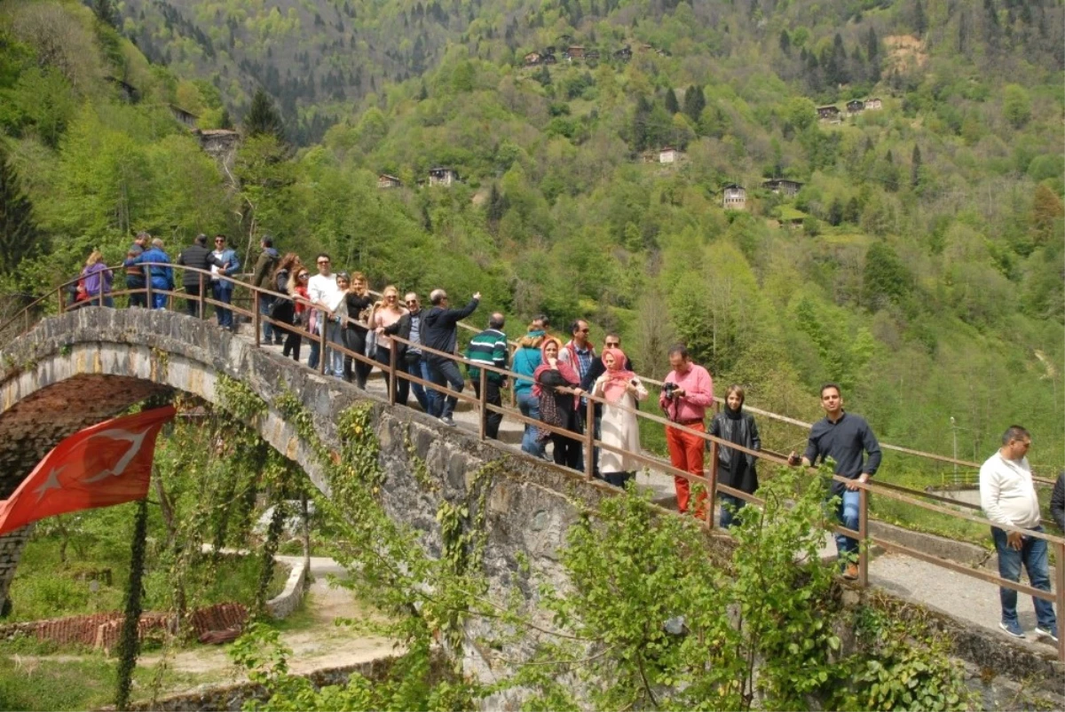 İranlı Turizm Acentesi Yetkilileri Doğu Karadeniz\'i Gezdi