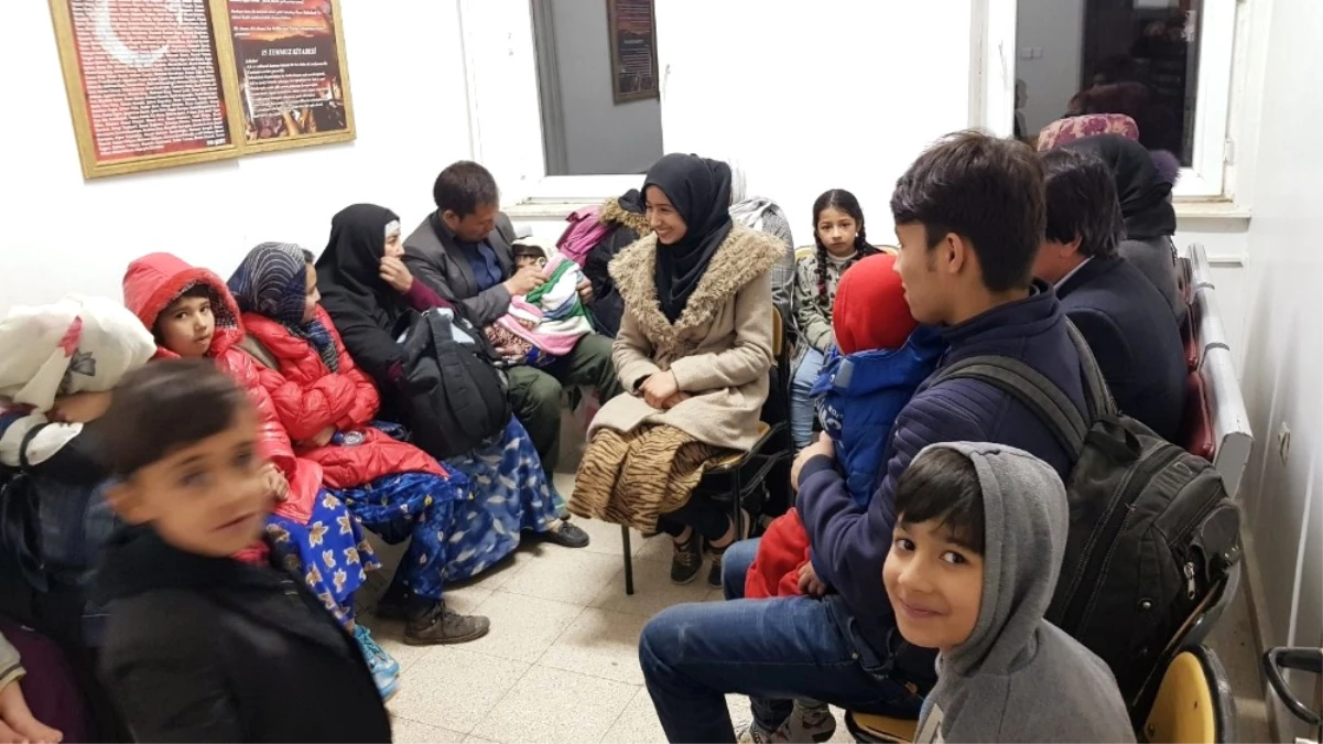 Kaçak Göçmenleri İstanbul Diye Van\'a Bıraktılar