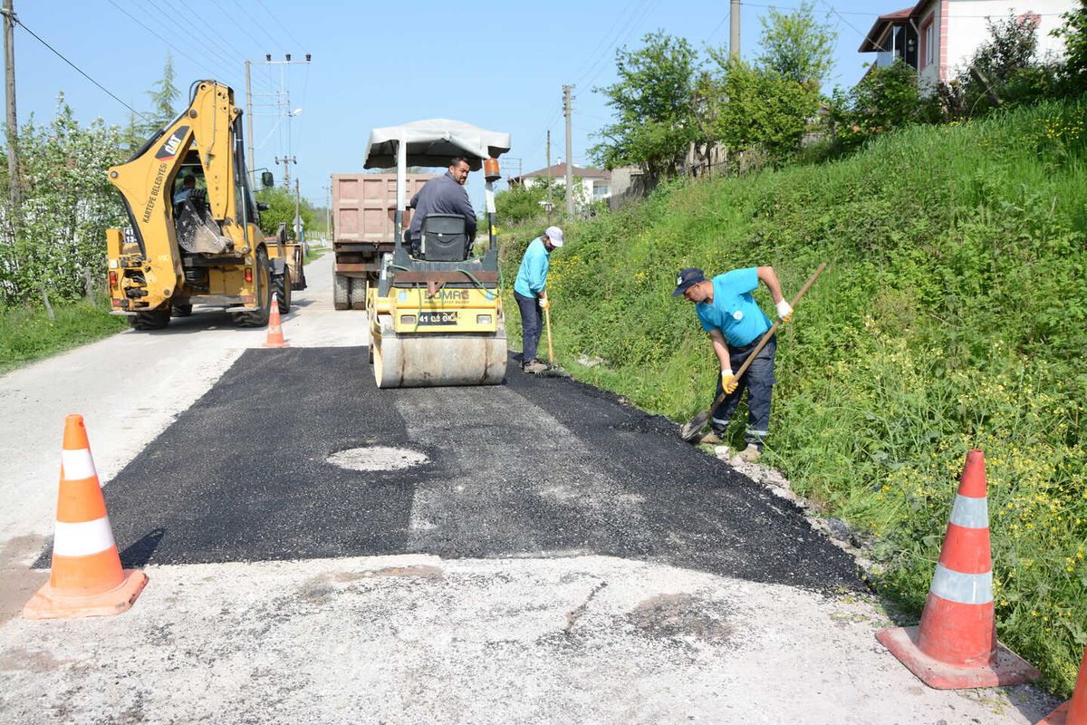 Kartepe\'de Asfalt Çalışmaları