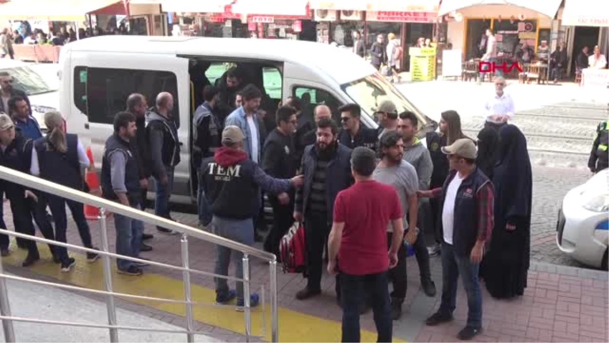 Kocaeli\'de Terör Operasyonlarında Gözaltına Alınan 17 Kişi Adliyeye Sevk Edildi-Hd