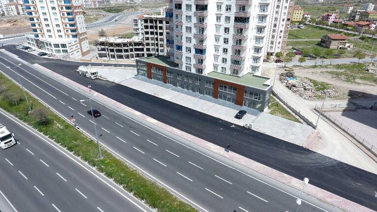 Mimarsinan Fatih Mahallesi\'nde Asfaltlama Çalışması Yapılıyor