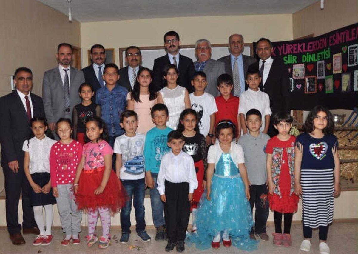 Miniklerin Şiir Dinletisi İlgi Gördü
