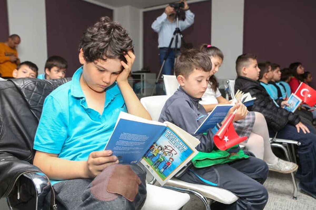 Nilüfer Belediyesi\'nden Çocuklara "Mysia\'nın Bisikleti" Kitabı