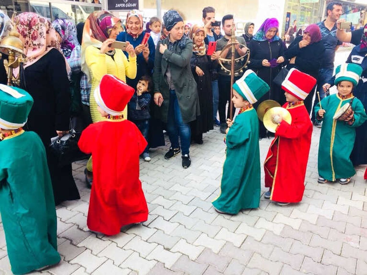 Osmaneli \'De Öğrenciler Yararına Kermes