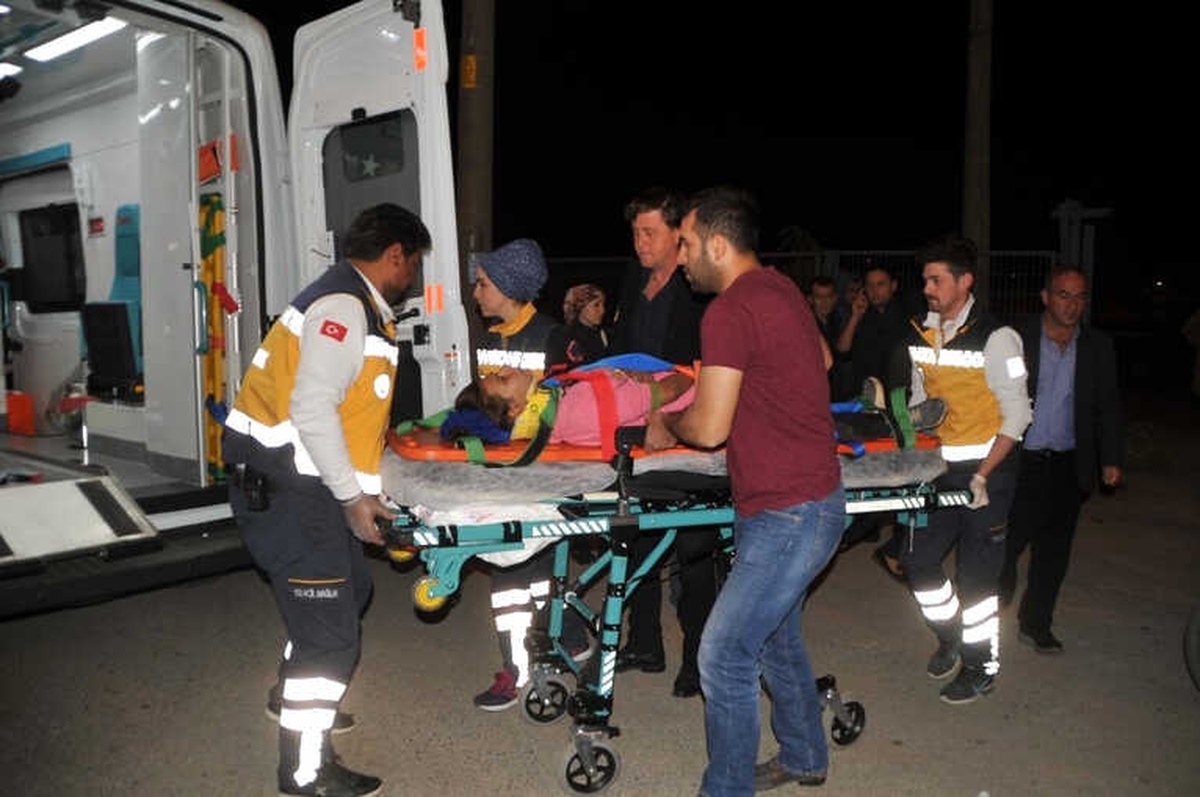 Otomobil ile Motosiklet Çarpıştı: 2 Yaralı
