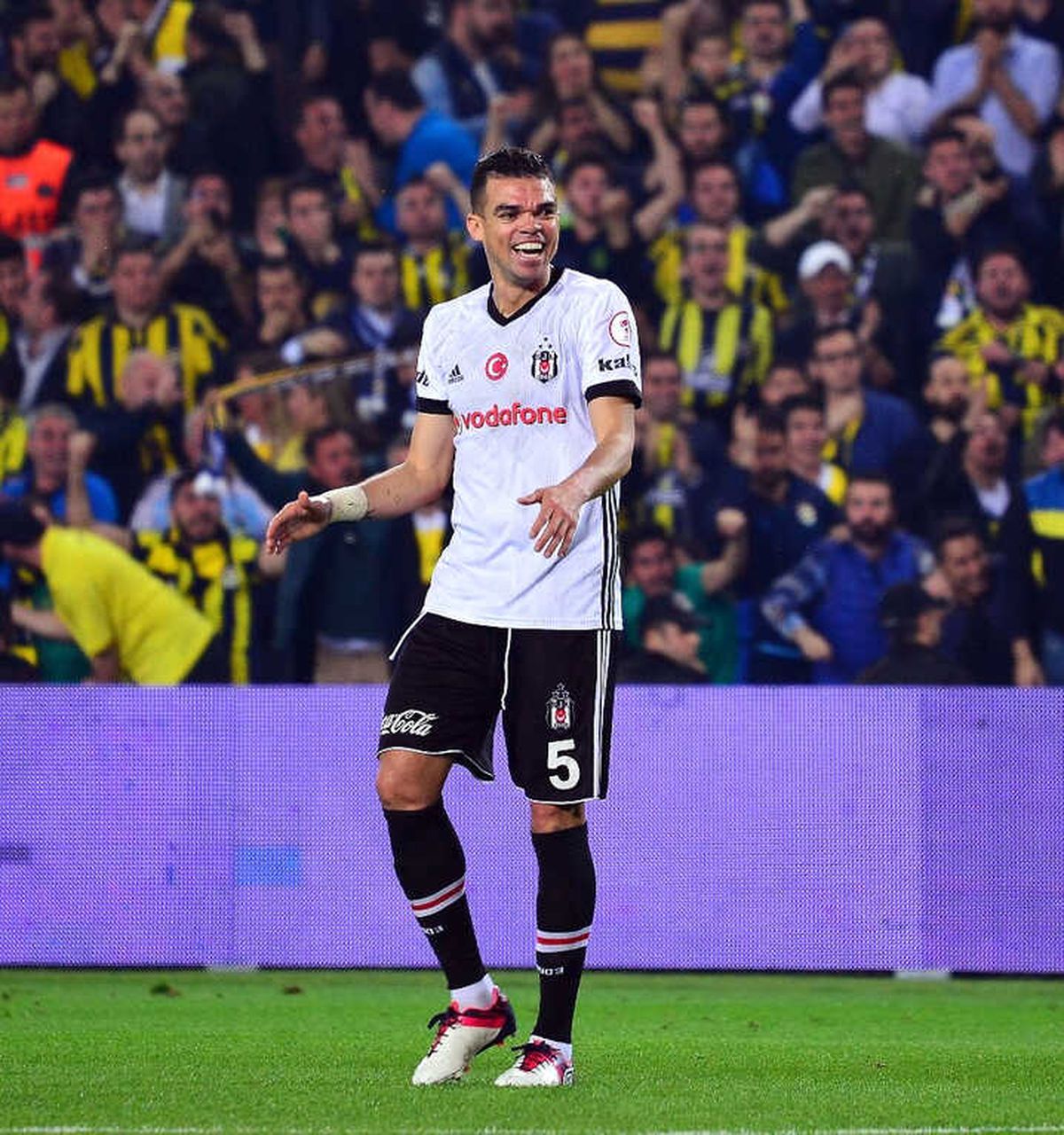 Pepe Galatasaray Derbisinde Yok