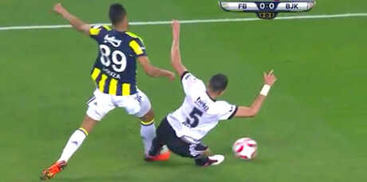 Pepe\'ye Bir Şok Daha!