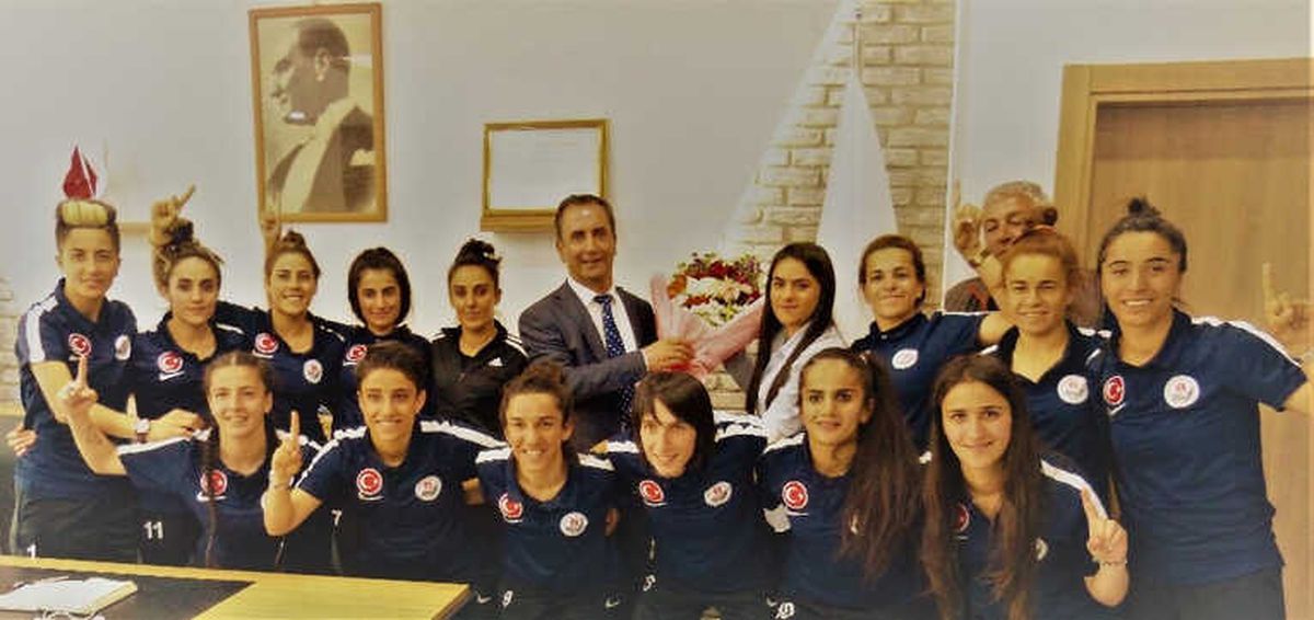 Şampiyon Sporcular Vedaş\'ta