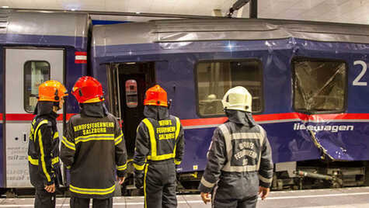 Avusturya\'da Tren Kazasında 54 Kişi Yaralandı