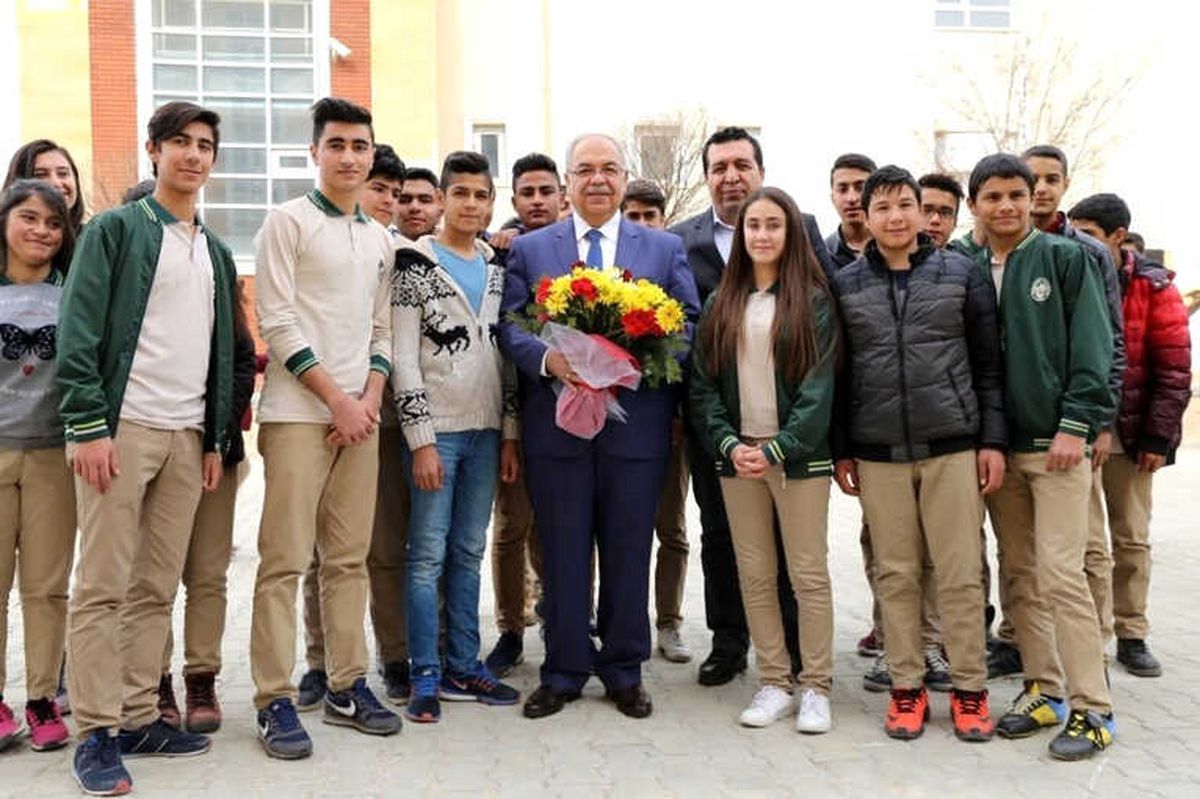 Başkan Kutlu\'dan 23 Nisan Kutlaması