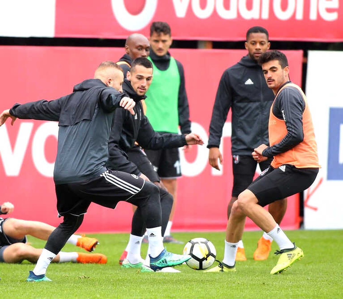Beşiktaş\'ta E. Yeni Malatyaspor Mesaisi Güneş\'siz Başladı