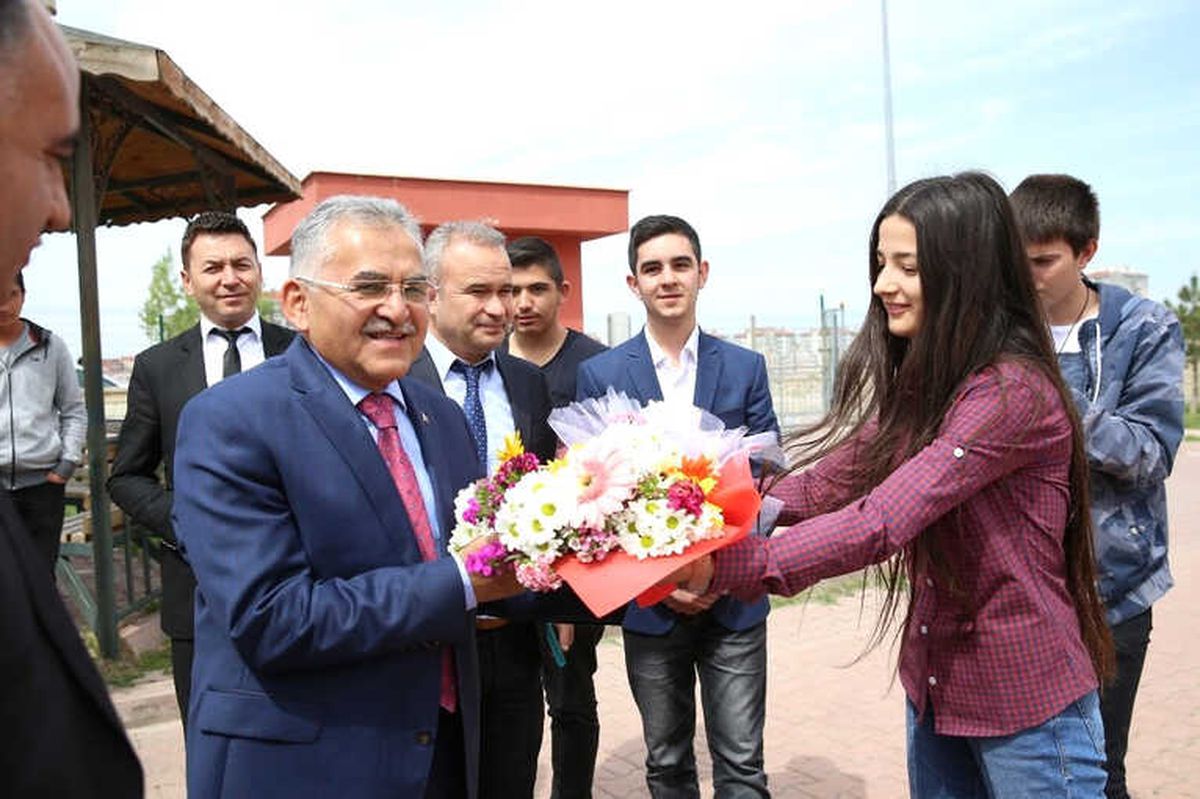 Büyükkılıç, Şehit Saim Çelik Mesleki ve Teknik Anadolu Lisesi\'nin Kariyer Günleri Konuğu Oldu
