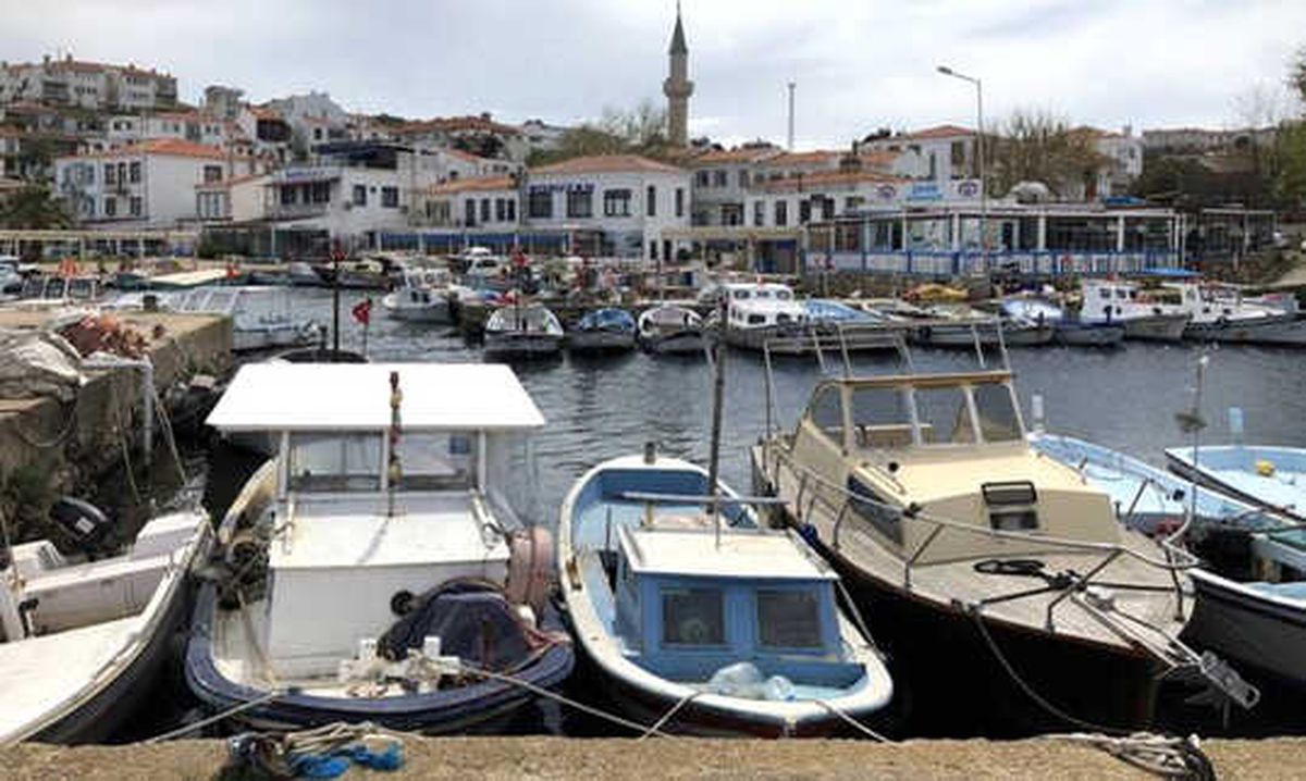Gökçeada ve Bozcaada\'da 23 Nisan Yoğunluğu