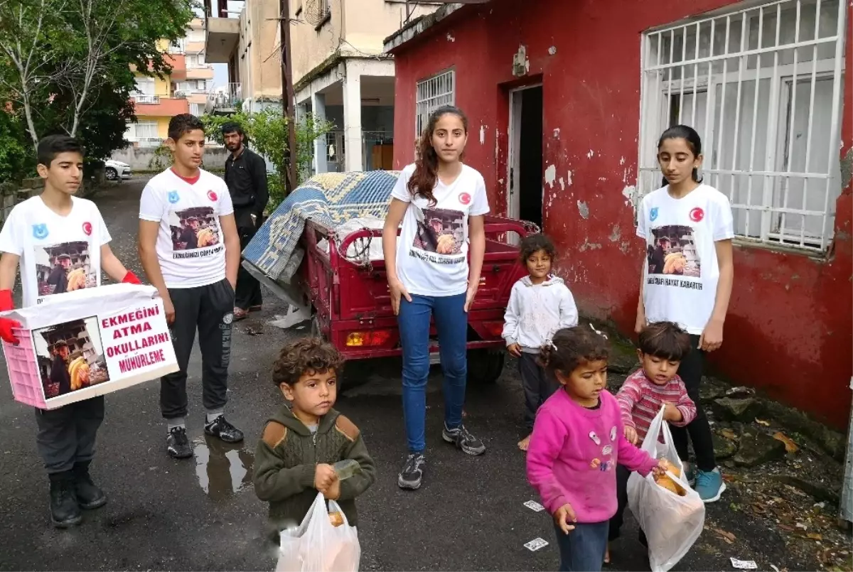 İhtiyaç Fazlası Ekmekleri İhtiyaç Sahiplerine Dağıttılar