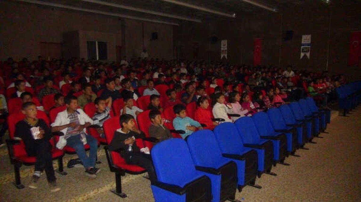 Kırsalda Okuyan Öğrenciler Sinema Keyfi Yaşadı