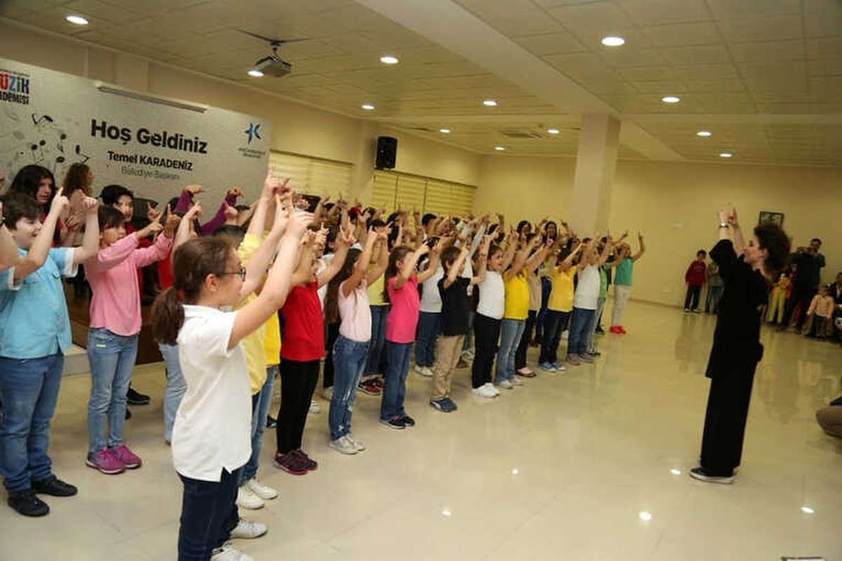 Küçükçekmece Çocuk Korosu İlk Konserini Verdi