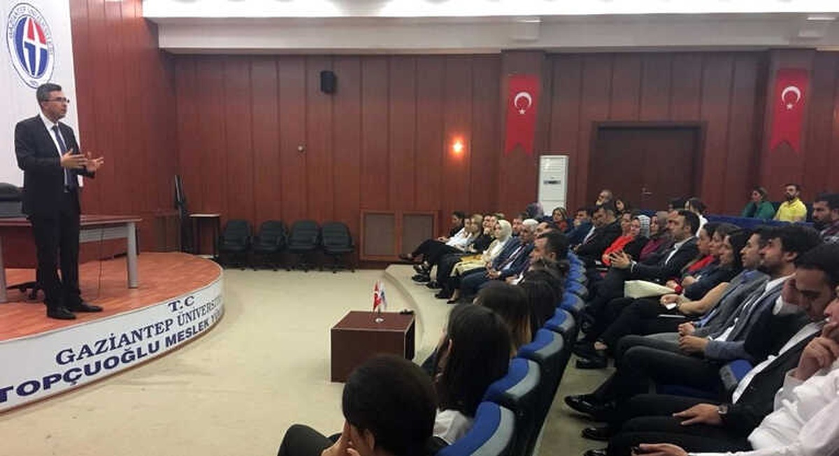 Mesleki ve Teknik Lisesi Öğretmenlerine Trimester Eğitim Sistemi Anlatıldı