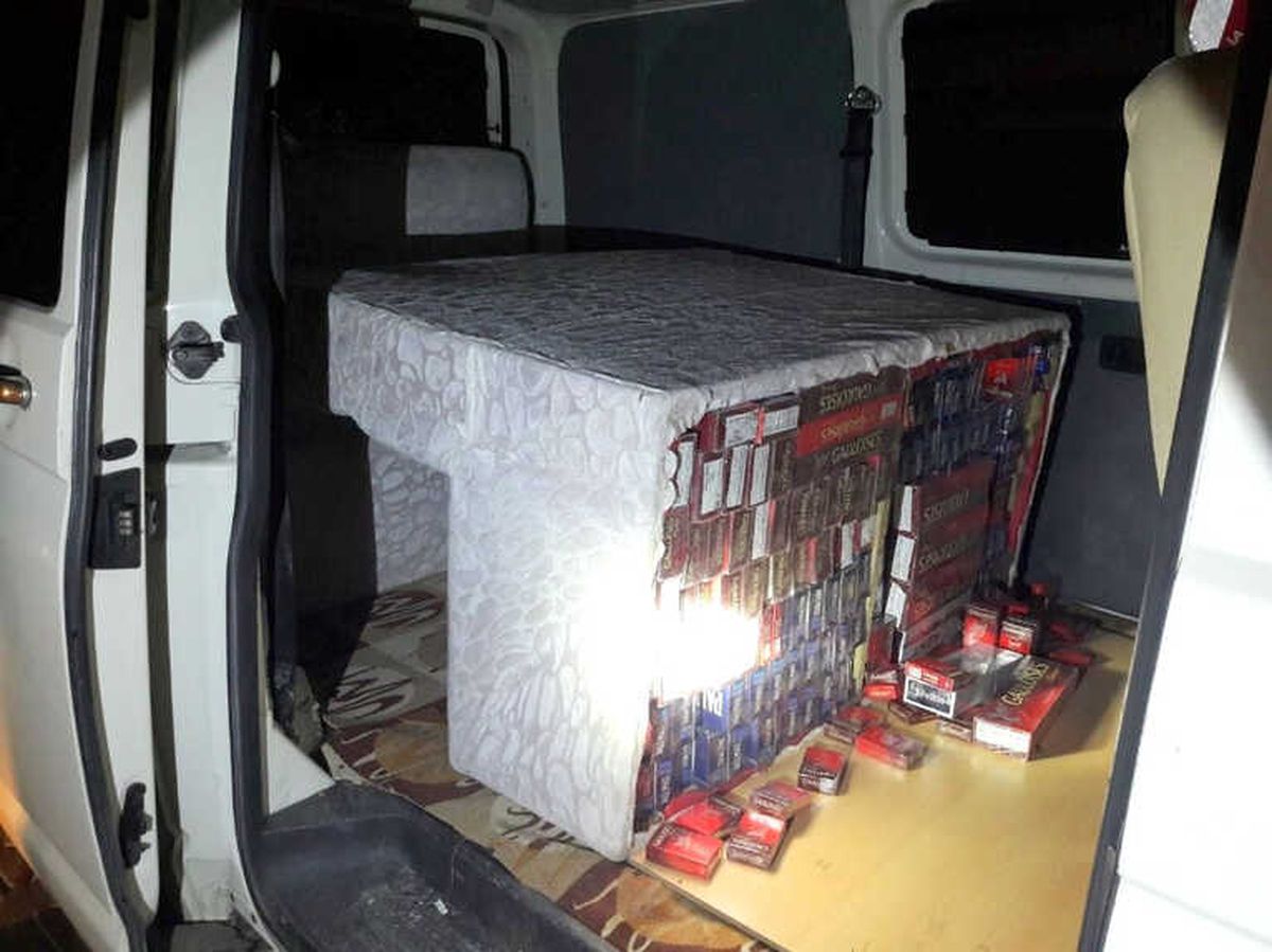 Muradiye\'de 6 Bin 200 Paket Kaçak Sigara Ele Geçirildi
