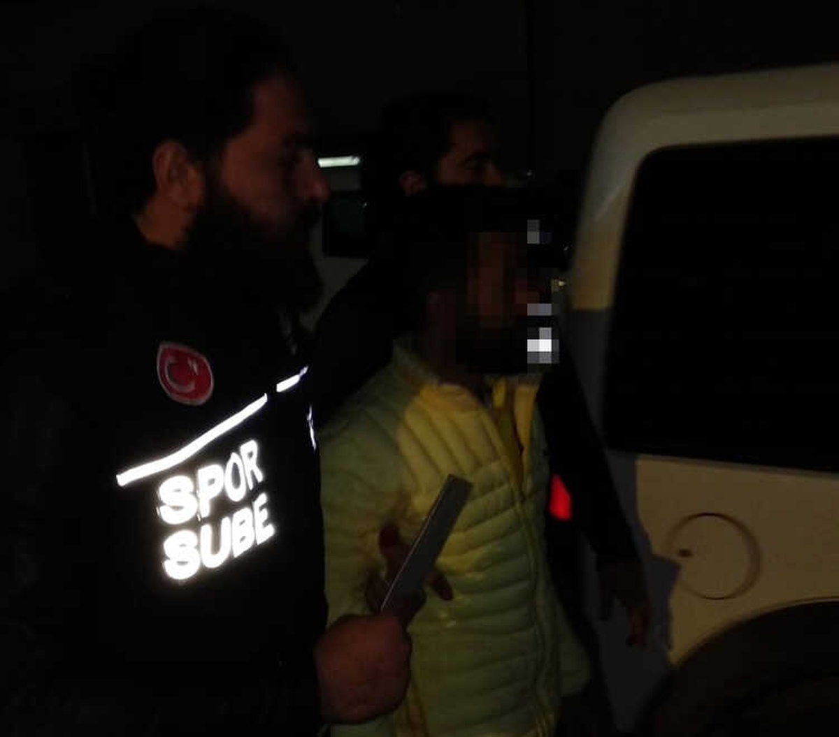 Şenol Güneş\'i Yaralayan Kişi Gözaltına Alındı