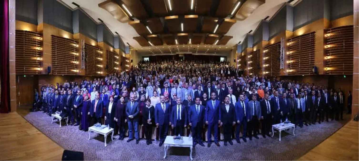 Şahinbey\'de Üstün Başarı Gösteren Personele Ödül