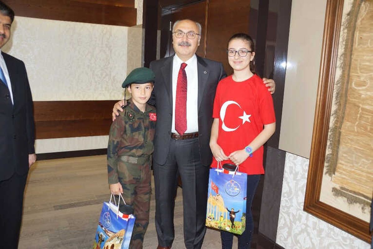 Vali Köşger\'e 23 Nisan Ziyareti