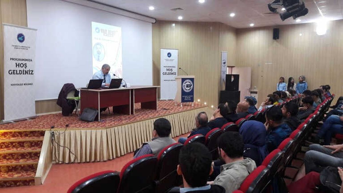 Yyü\'de "Van\'da Müziğin Serüveni" Söyleşisi