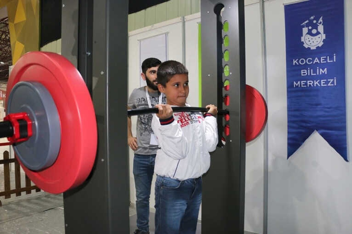 23 Nisan Çocuk Festivali\'nde "Cep Herkülü" Anılıyor