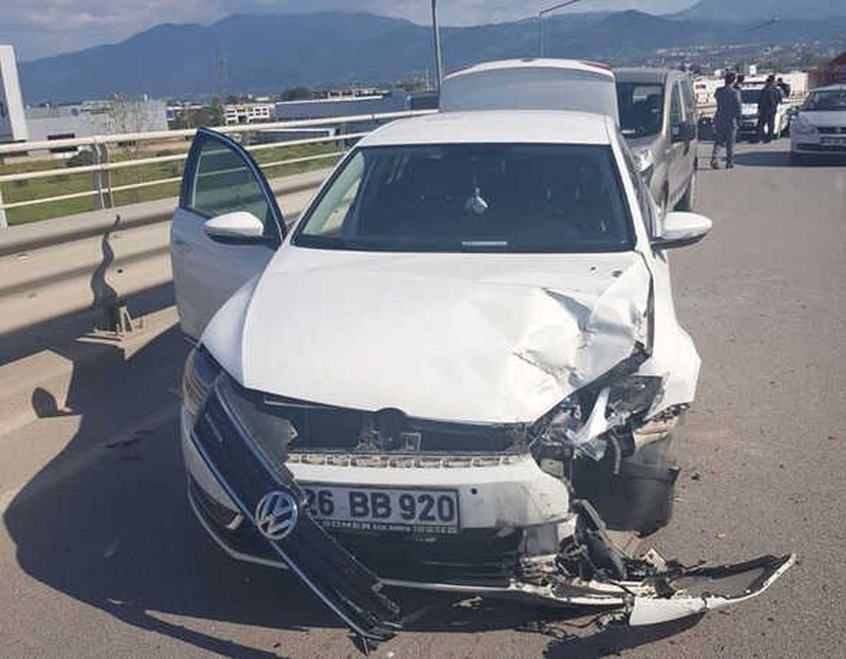 Akil Gençler Platformu Genel Başkanı Ateş, Kocaeli\'de Kaza Geçirdi