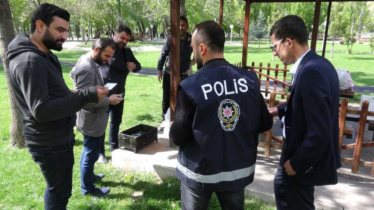 Aksaray\'da Piknik Alanlarında Polis Uygulaması