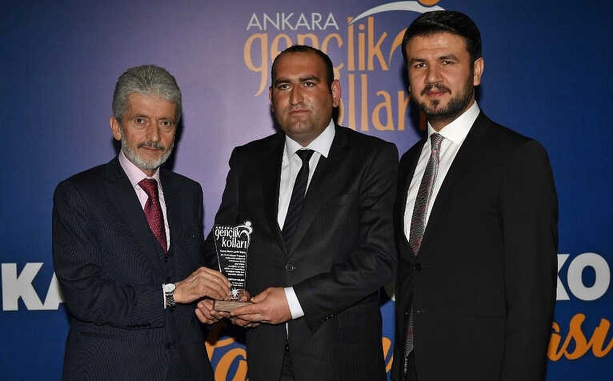 Başkan Tuna, Ak Partili Gençlerle Bir Araya Geldi
