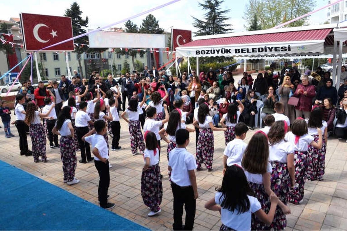 Bozüyük\'te Çocuk Olmak Başka Güzel