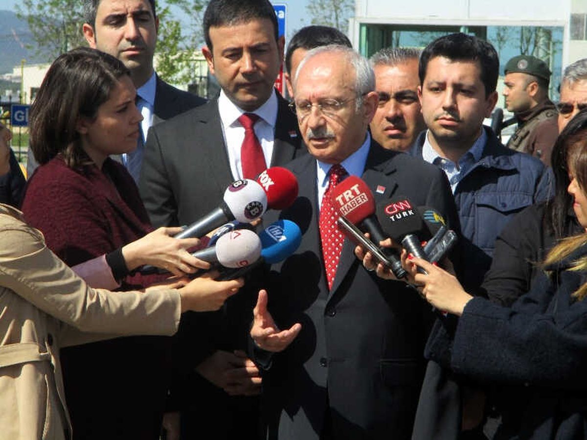 Enis Berberoğlu\'nu Ziyaret Eden Kemal Kılıçdaroğlu: "Erken Seçim Kararı, Son Derece Güzel ve İyidir"