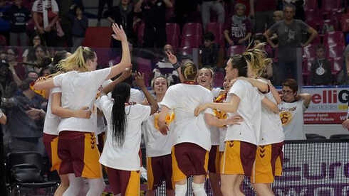 Galatasaray\'dan Bir Avrupa Kupası Daha!