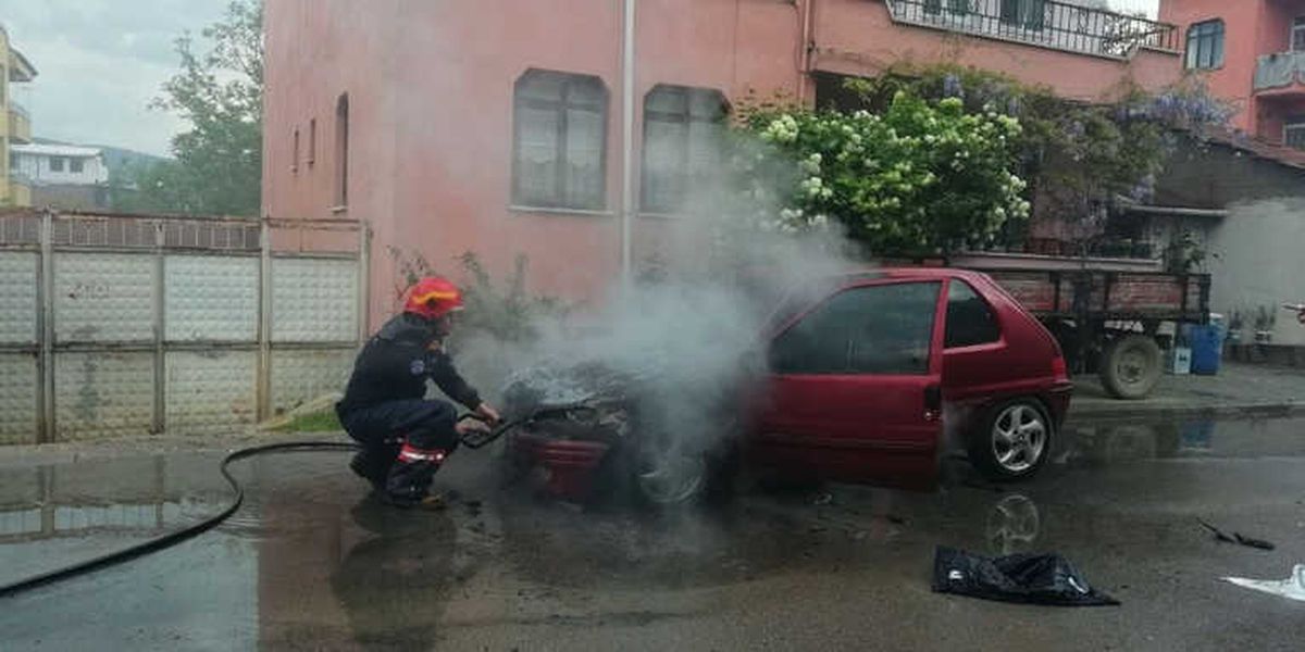 İznik\'te Lpg\'li Araç Yandı