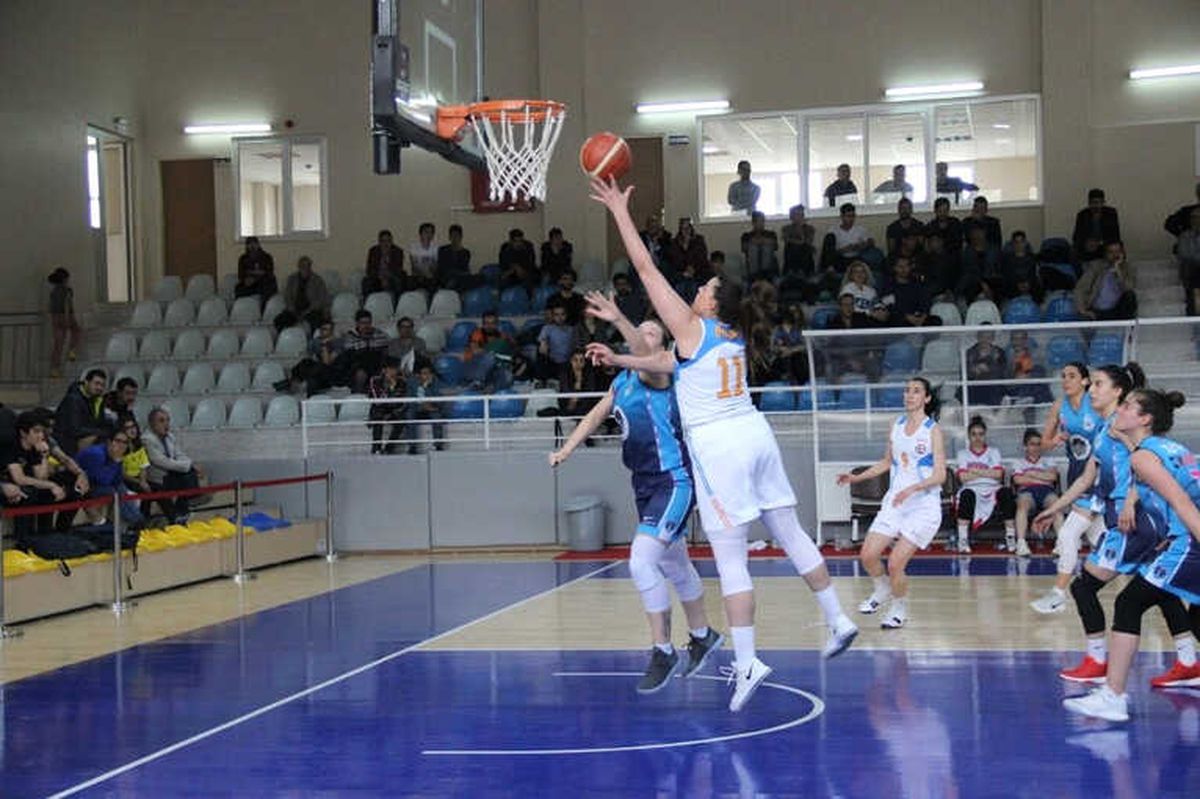 Kadınlar Basketbol 1. Ligi: Elazığ İl Özel İdare: 103 - Ferko Ilgaz Hotel Kbsk: 57