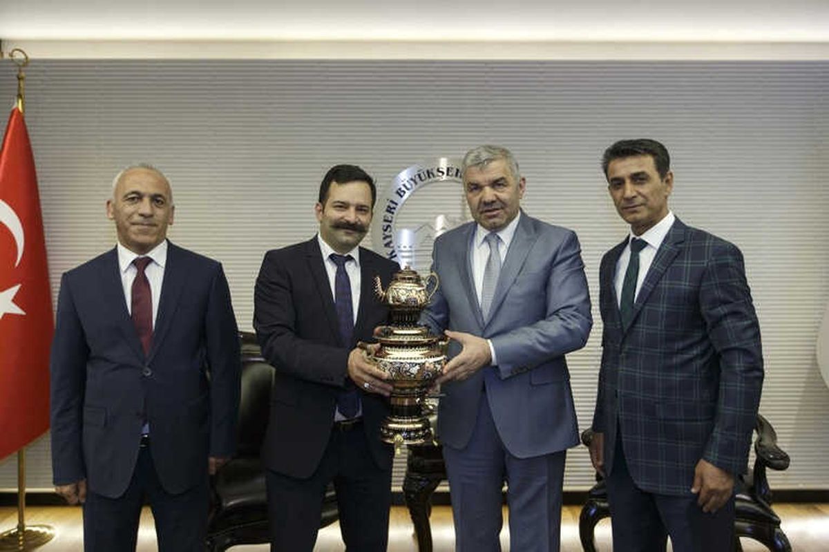 Malatya Büyükşehir Belediyesi Daire Başkanları Başkan Çelik\'i Ziyaret Etti