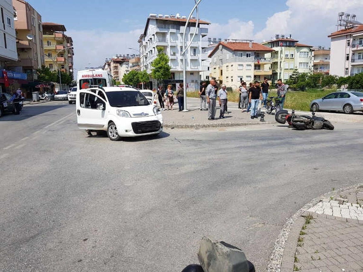 Manavgat\'ta Meydana Gelen Trafik Kazalarında 1 Kişi Yaralandı