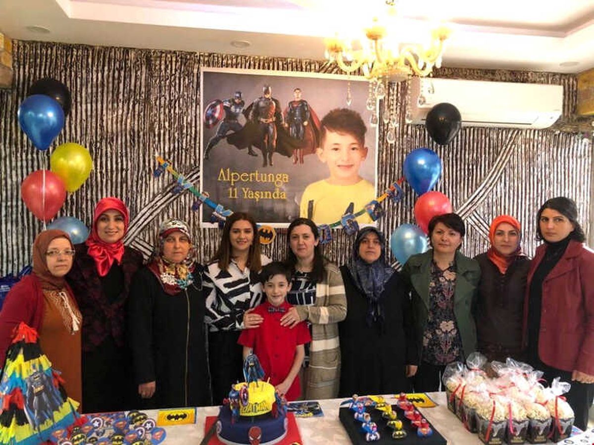 Şehit Çocuğu Alpertunga\'yı Doğum Gününde Sevindirdiler