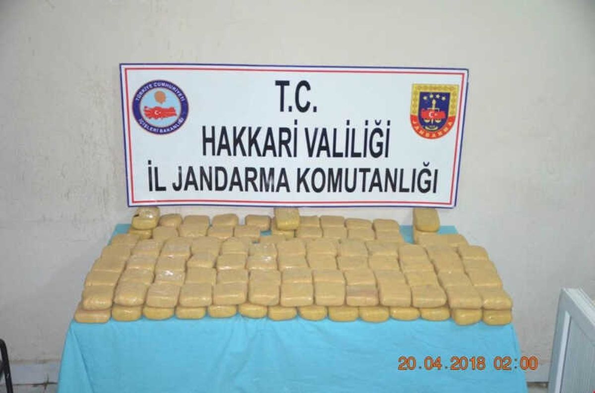 Şemdinli\'de Çuval İçinde 46 Kilo 953 Gram Eroin Ele Geçirildi