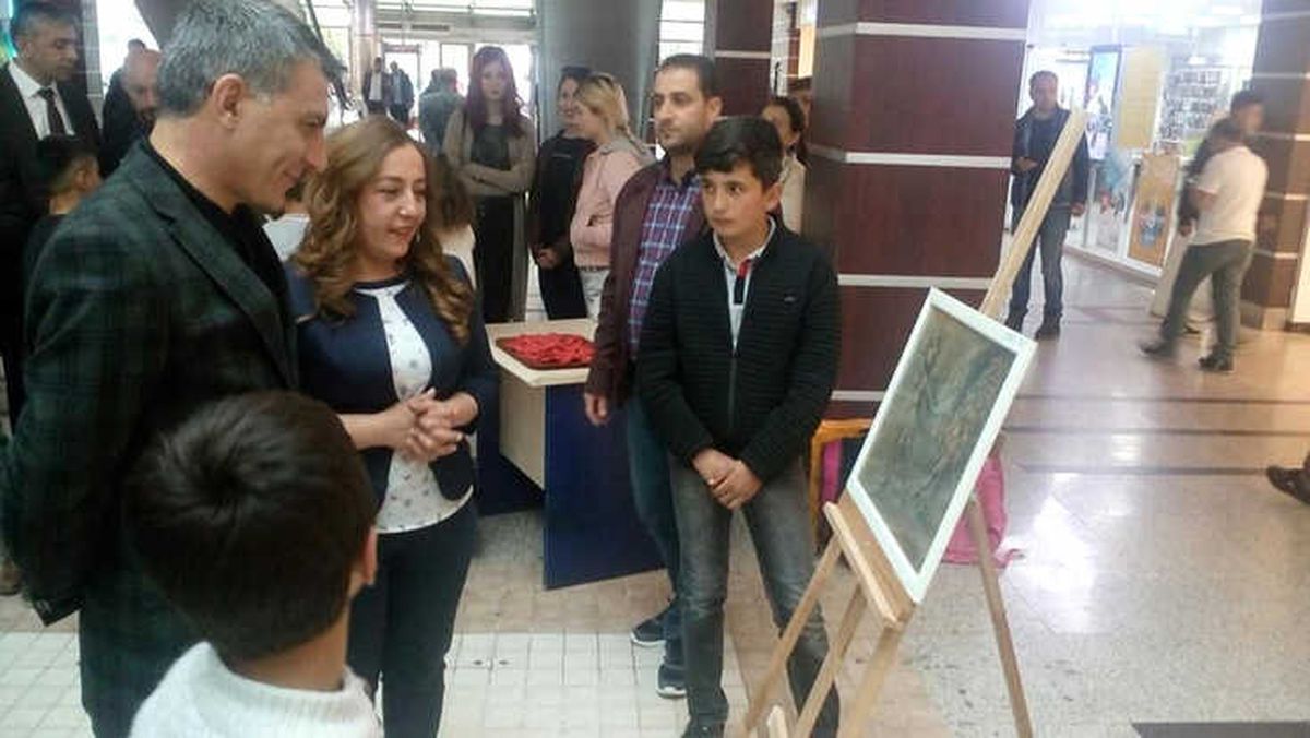 Tatvan\'da Resim Sergisi Açıldı