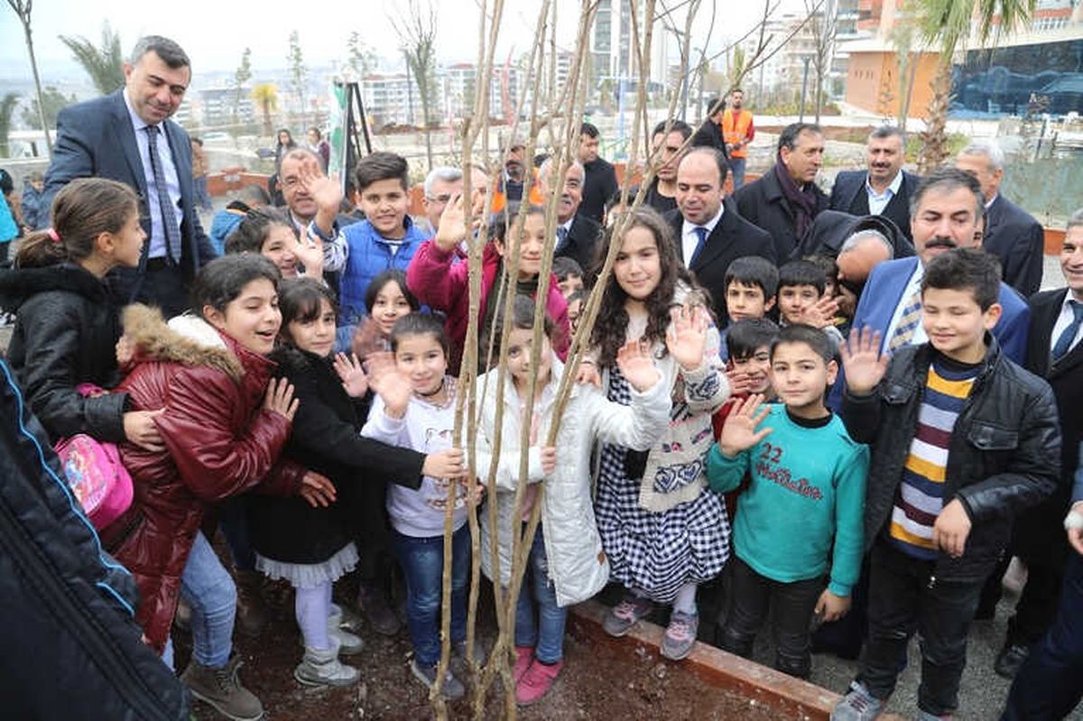 Çiftçi\'den 23 Nisan Kutlaması