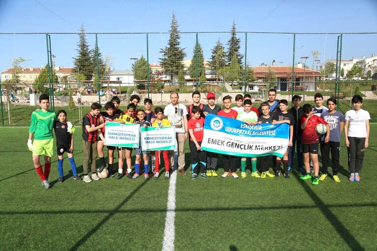 Çocuklar Halk Merkezlerinde Sporla Sosyalleşiyor