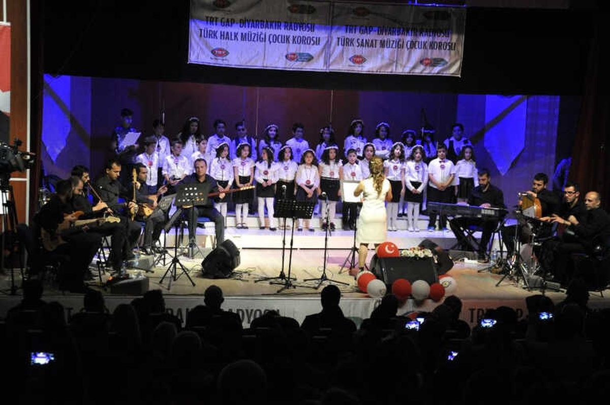 Çocukların Konseri Mest Etti