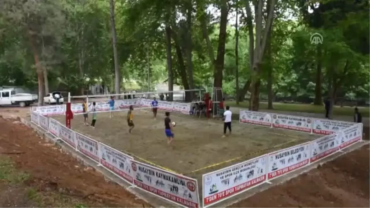 Denizi Olmayan Nusaybin\'de Plaj Voleybolu Turnuvası