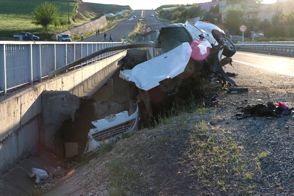 Diyarbakır\'da Trafik Kazası: 3 Ölü