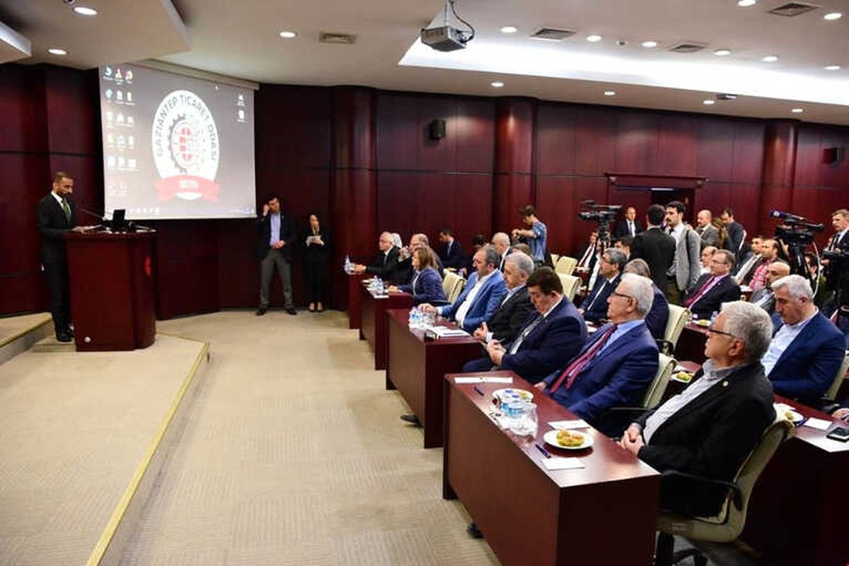 Gto\'dan Ulaştırma Bakanı Arslan\'a Lojistik Köy Sunumu