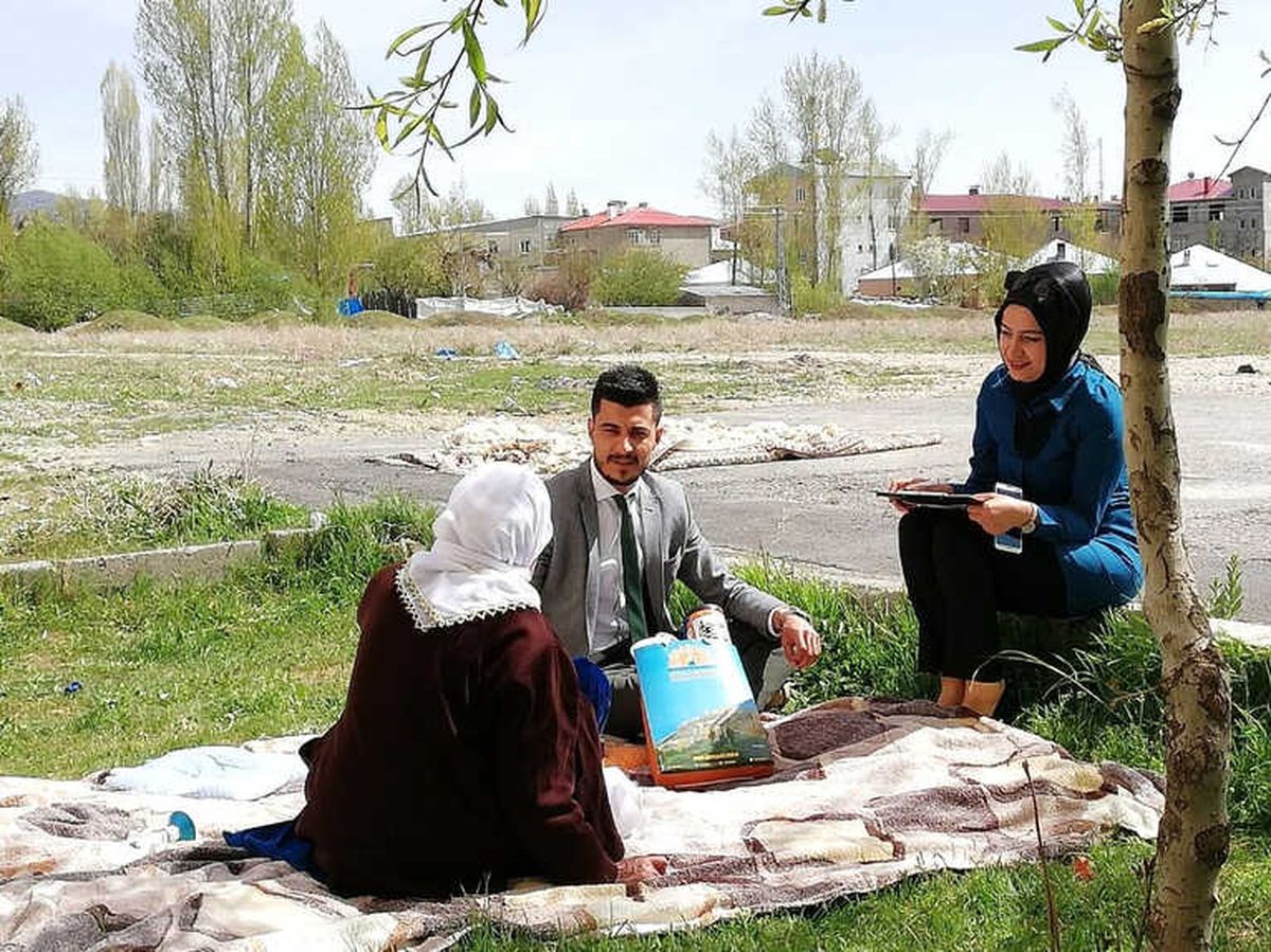 İpekyolu Belediyesinden \'Vefa, Merhamet ve Sevgi\' Ziyaretleri
