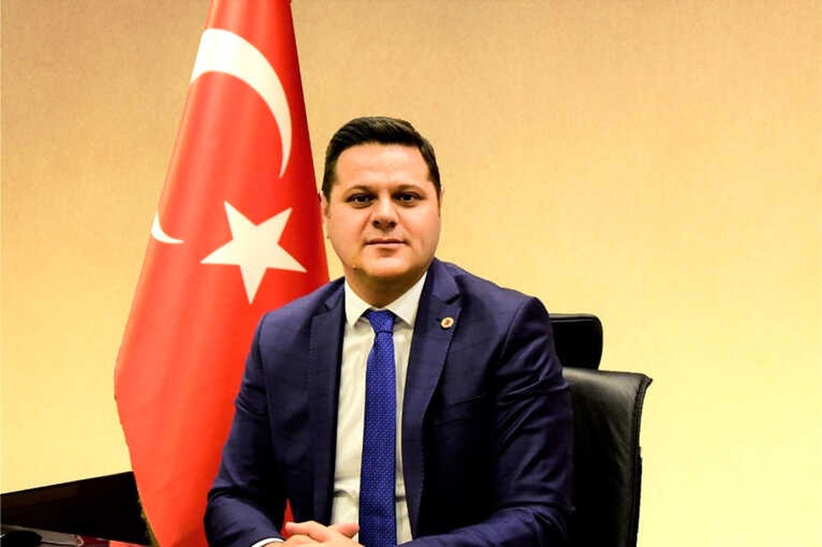 Kaymakam Öztürk\'ten \'23 Nisan\' Mesajı