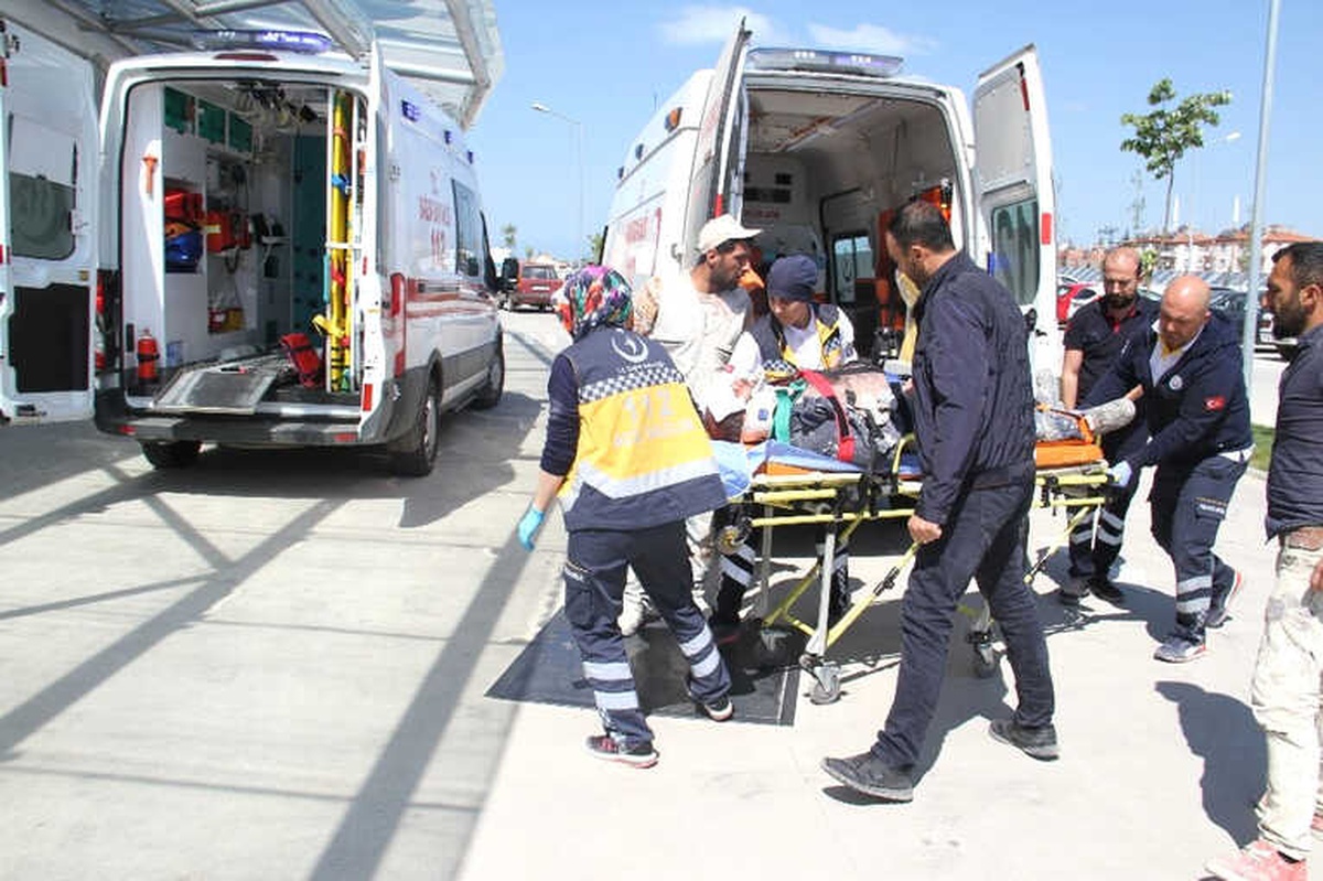 Mantolama Yaparken İskeleden Düşen İşçi Yaralandı